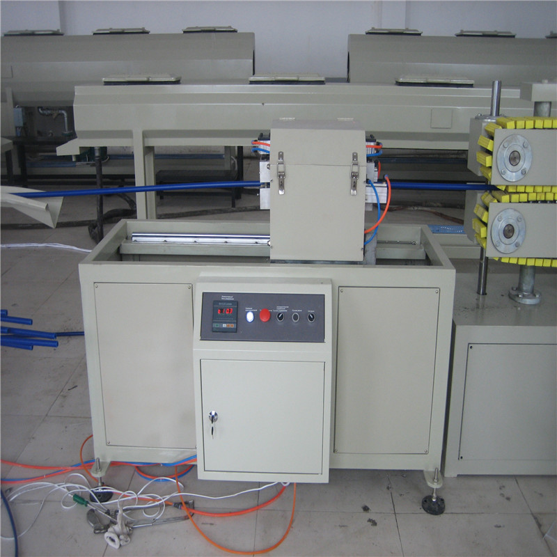 ເຄື່ອງ extrusion ທໍ່ PE ຂອງ Qingdao