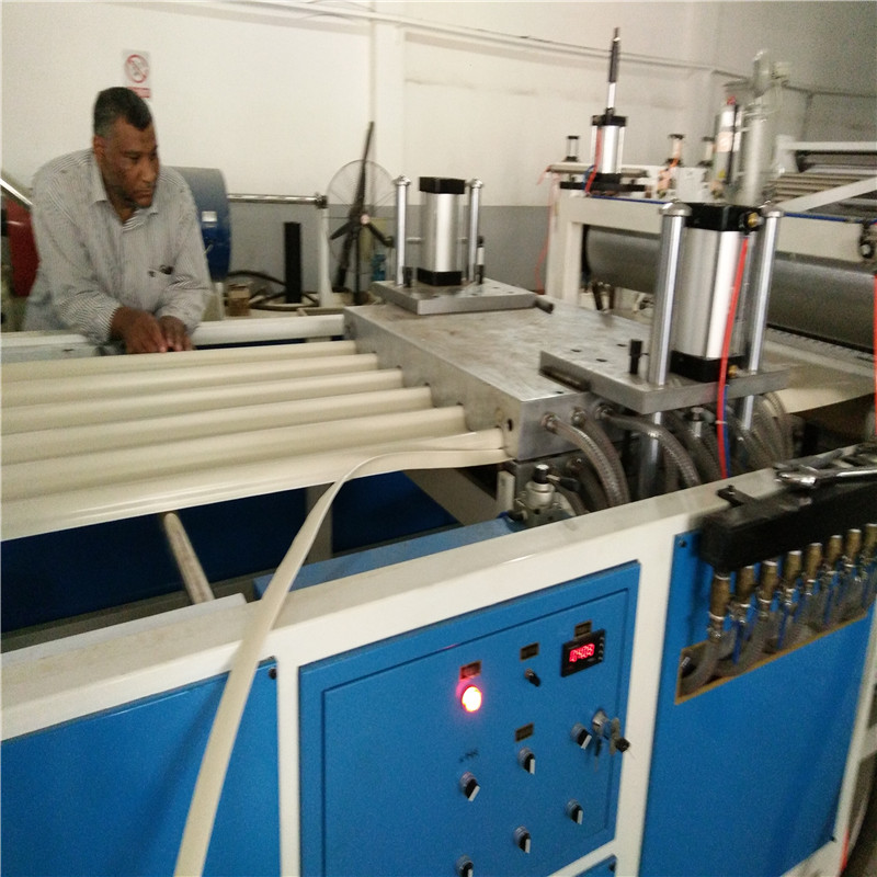 SJS -80/156 PVC/PC ແຜ່ນເຄືອບແຜ່ນ ຄື້ນການຜະລິດ